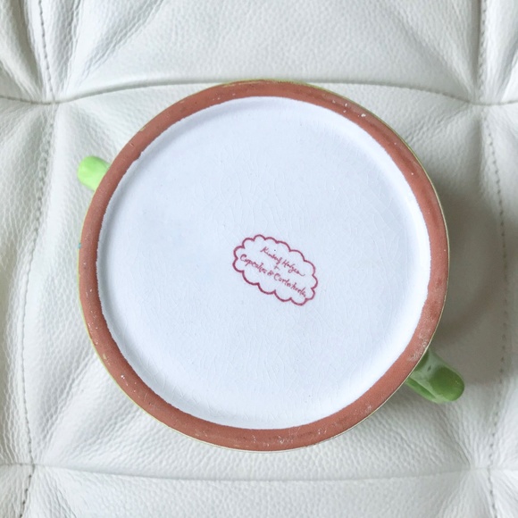 Kimberly Hodges Cupcakes & Cartwheels sugar bow - Picture 6 of 9